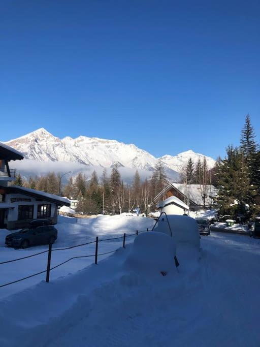 Apartament Etra Close To Piste Oulx エクステリア 写真